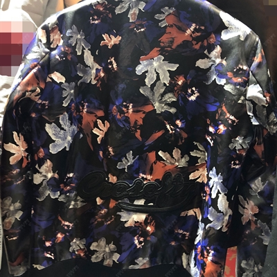 市場上裝-皮衣-上海展會休閑商務皮衣【實拍】