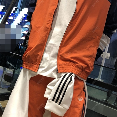 運(yùn)動品牌-外套-【實(shí)拍】男運(yùn)動單衣