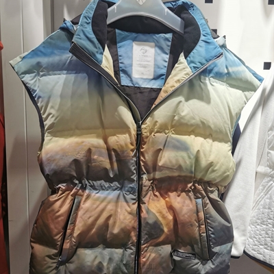 運動品牌-棉衣/羽絨-女運動棉服【實拍】