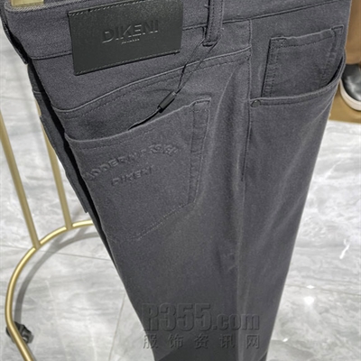 商場品牌-牛仔褲-牛仔褲
