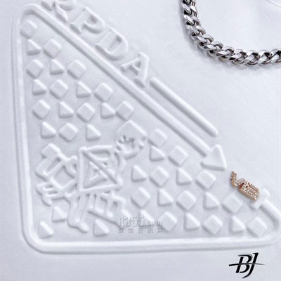 市場(chǎng)上裝-T恤-歐貨T恤