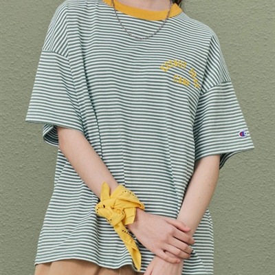 運(yùn)動(dòng)品牌-T恤-女運(yùn)動(dòng)T恤