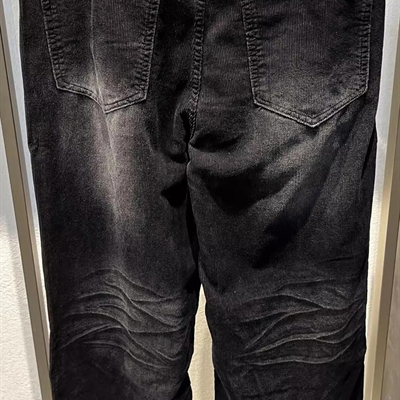 商場品牌-牛仔褲-牛仔褲