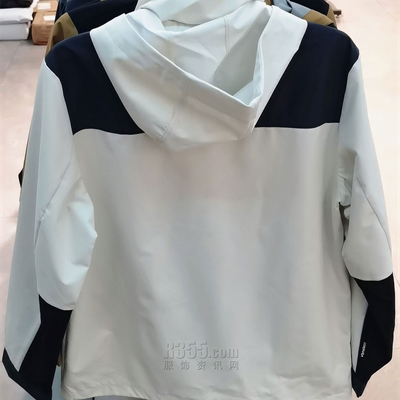 運(yùn)動品牌-外套-男運(yùn)動單衣