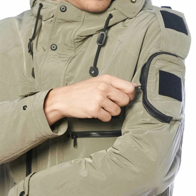 市場上裝-棉衣/羽絨服-商務棉服