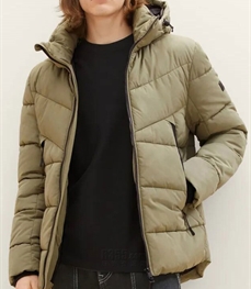 市場(chǎng)上裝-棉衣/羽絨服-靚仔棉服